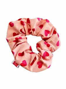 Scrunchie peach hearts